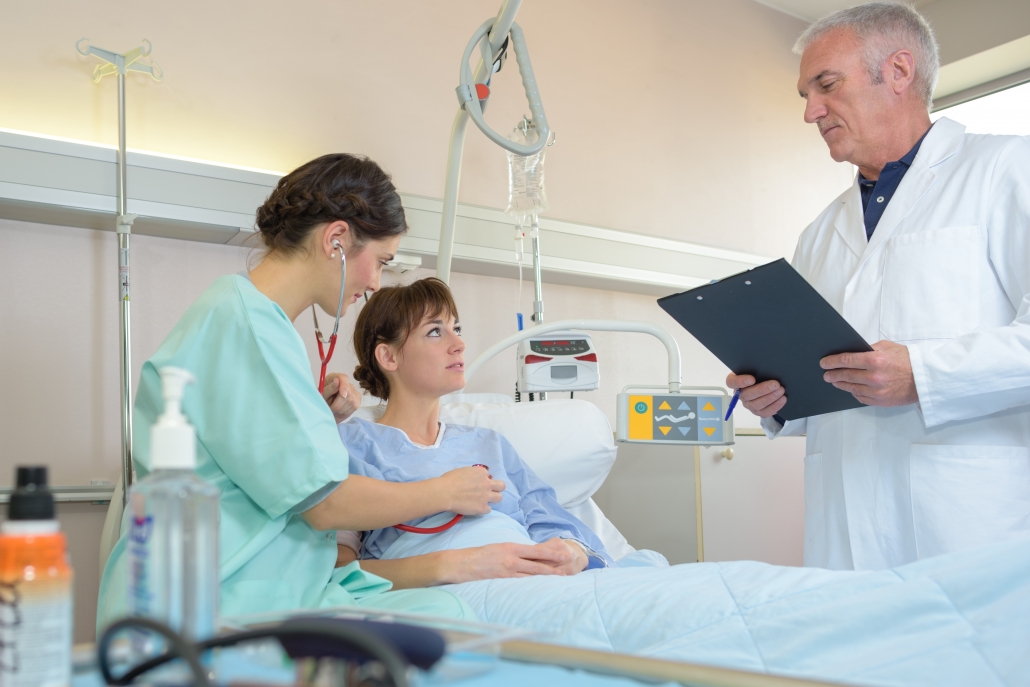 Diplomado en Auxiliar de Enfermería en Cuidados Básicos de Atención Médica  – IMNAS