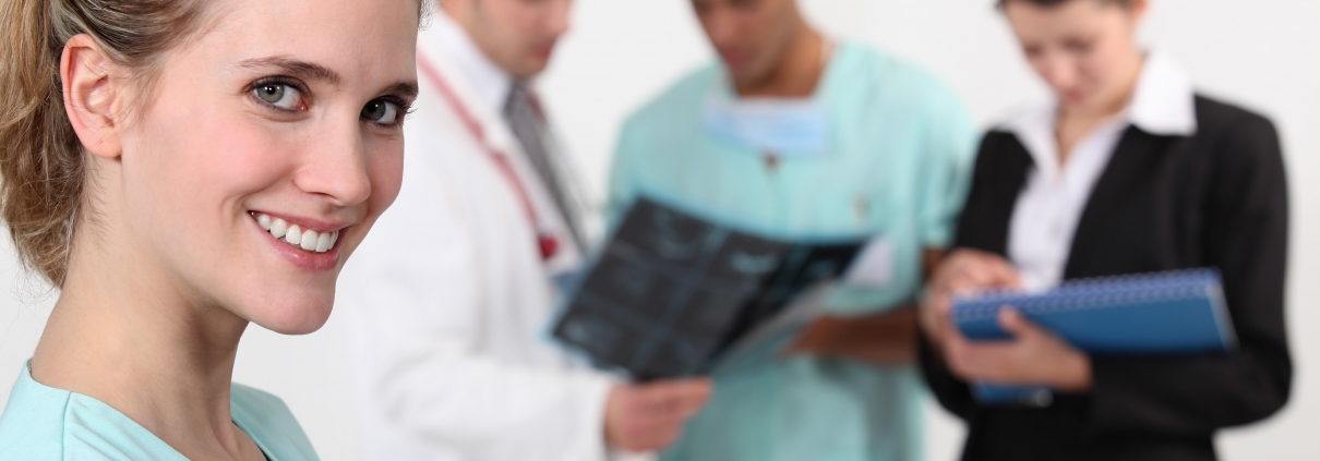 Un equipo de profesionales médicos